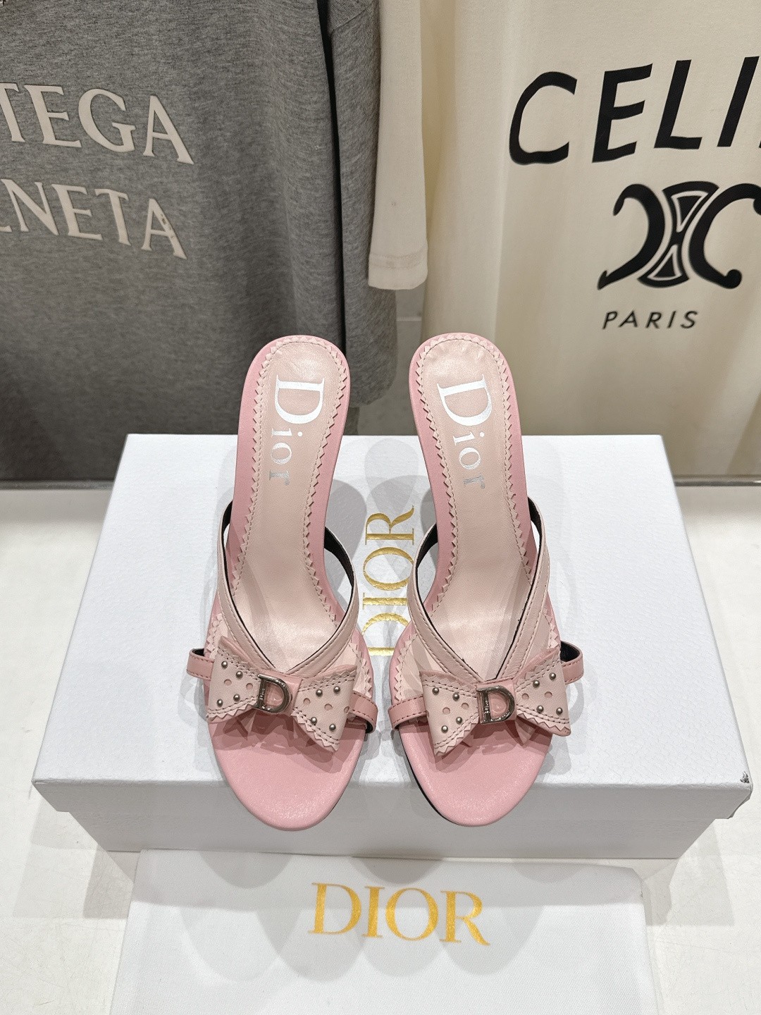 Dior bow Heels - Image 2
