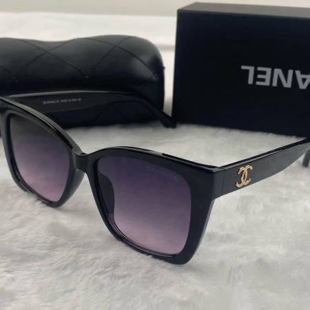 Chanel Fashionable Sunglasses - Image 3