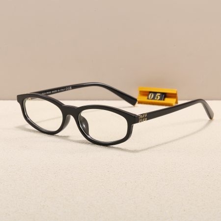 Miu Miu Fashionable Sunglasses - Image 7