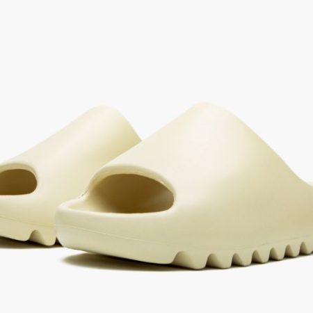 Yeezys Slide “ Bone" - Image 2