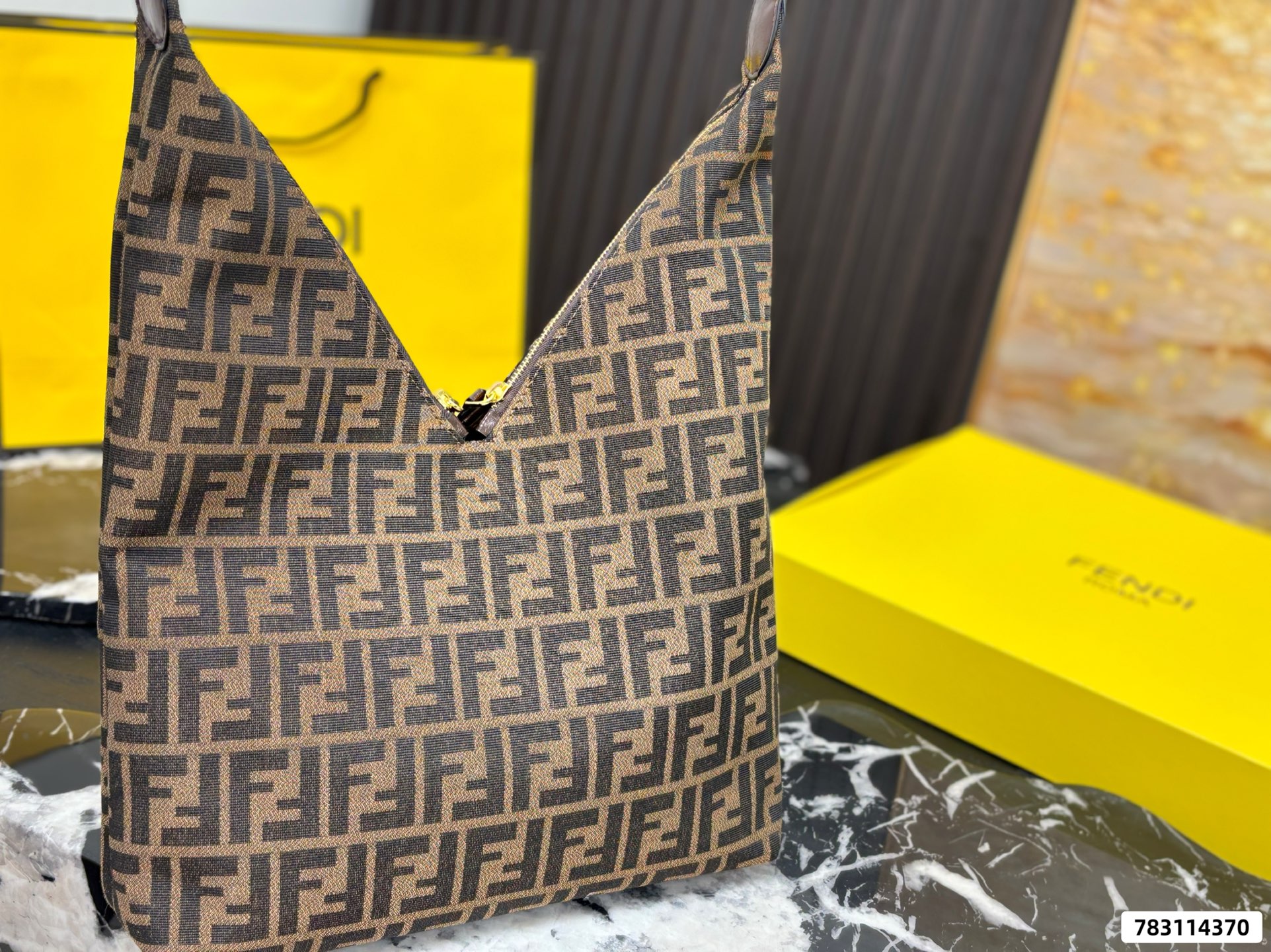 Fendi V-shaped Tote Bag - Image 8
