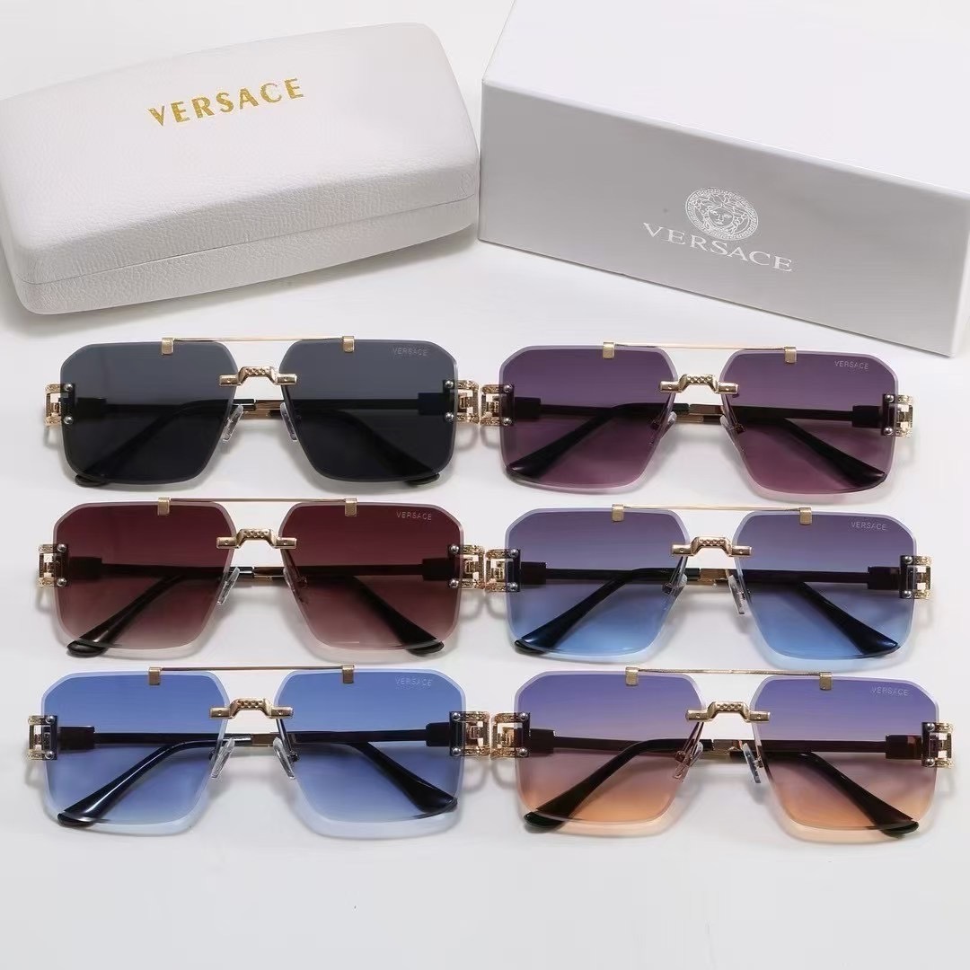 Versace Fashionable Sunglasses - Image 1