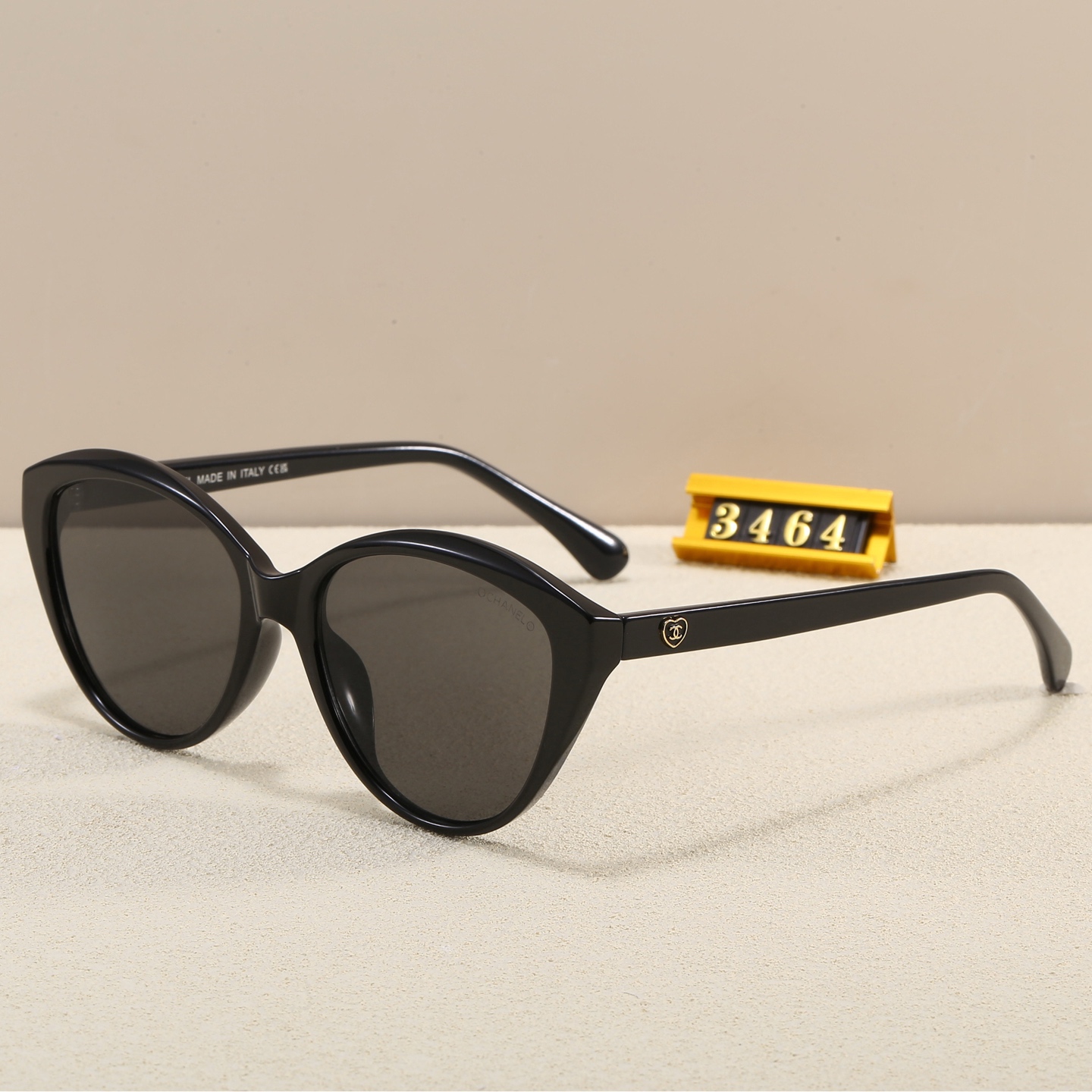Chanel Fashionable Sunglasses - Image 3