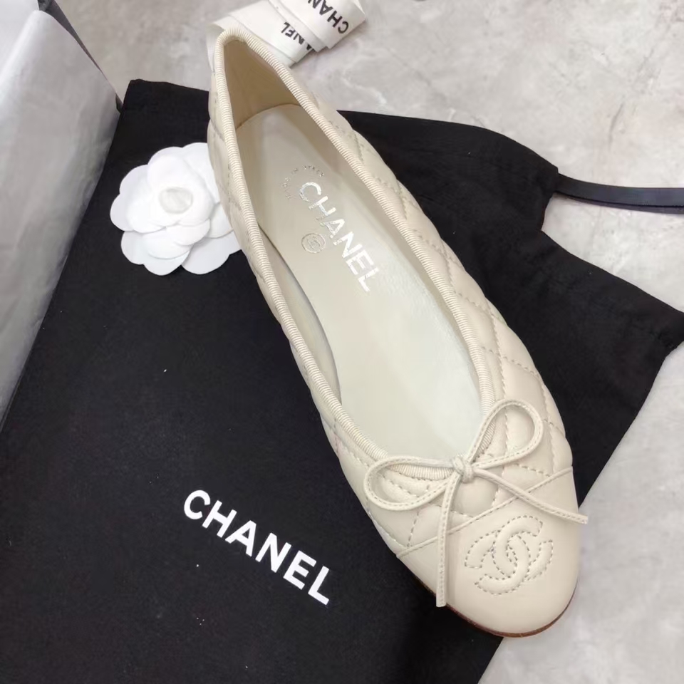 Chanel Simple Casual Shoes Sandals Slide Lambskin Beige - Image 8