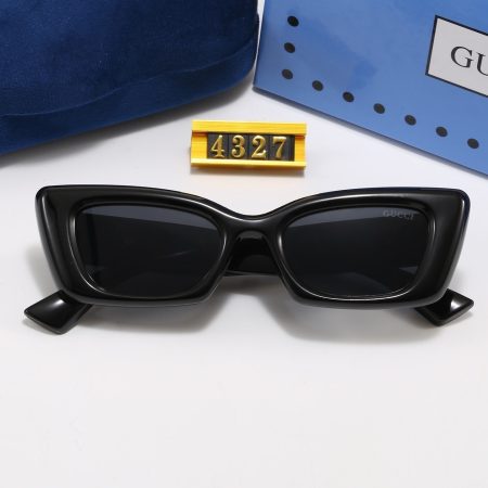 Gucci Fashionable Sunglasses - Image 8