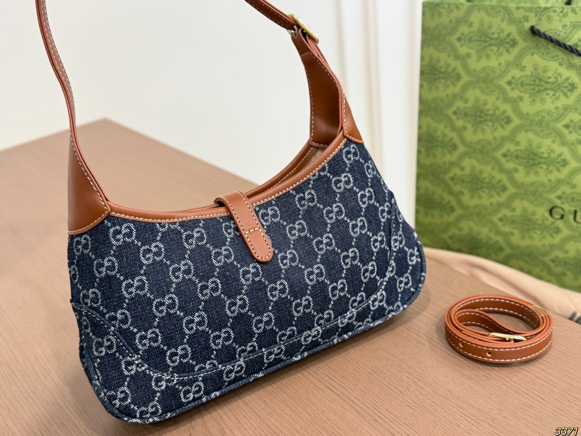 Guuci JACKIE crossbody bag - Image 5