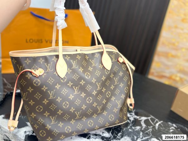 LV Neverfull Tote Bag