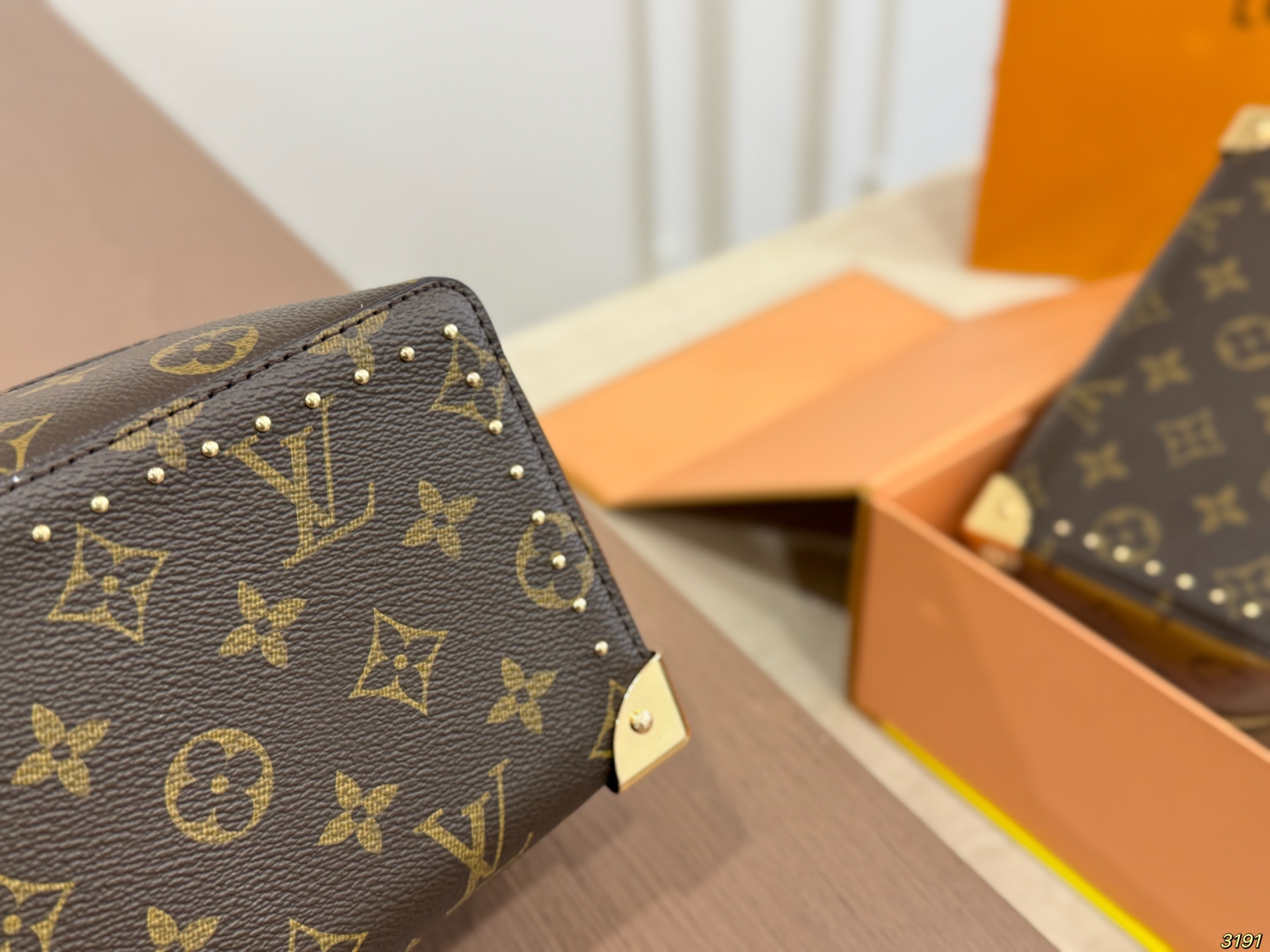 LV Locker Dopp Kit Trunk Monogram Bag - Image 5