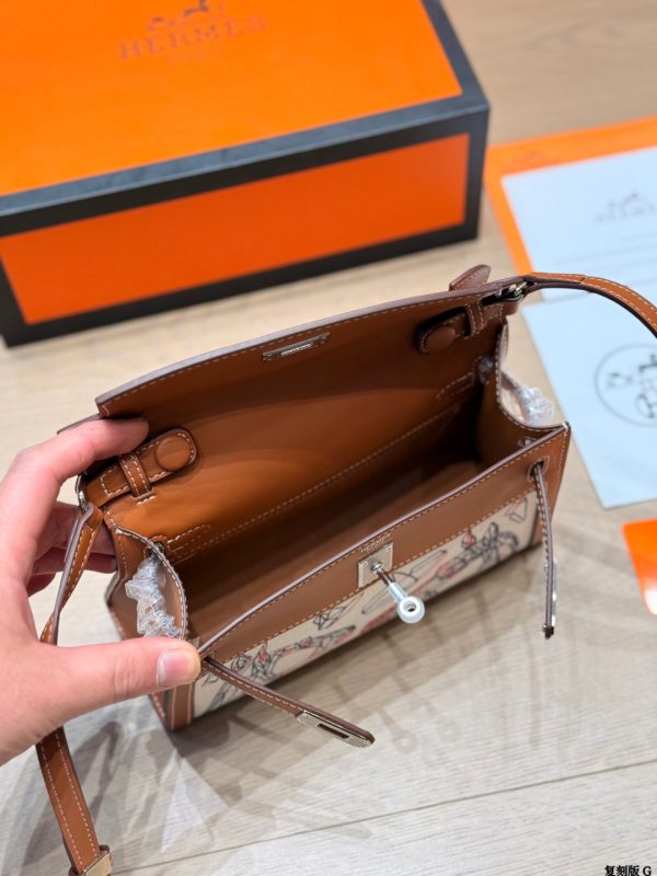 Hermès Amazone Kelly Bag