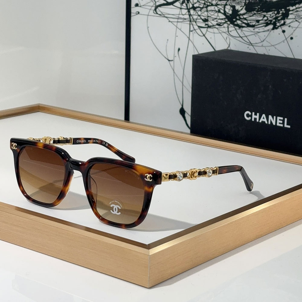 Chanel  Mirror leg With Drill Sunglasses Top quality - Image 1
