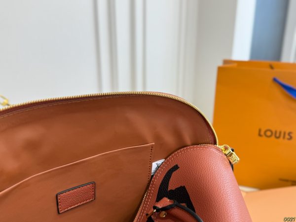 LV's New Shell Bag