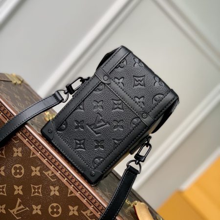 Vertical Trunk Wearable Wallet M82070 - Image 6