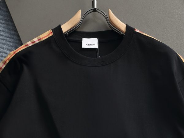 Burberry T-Shirt