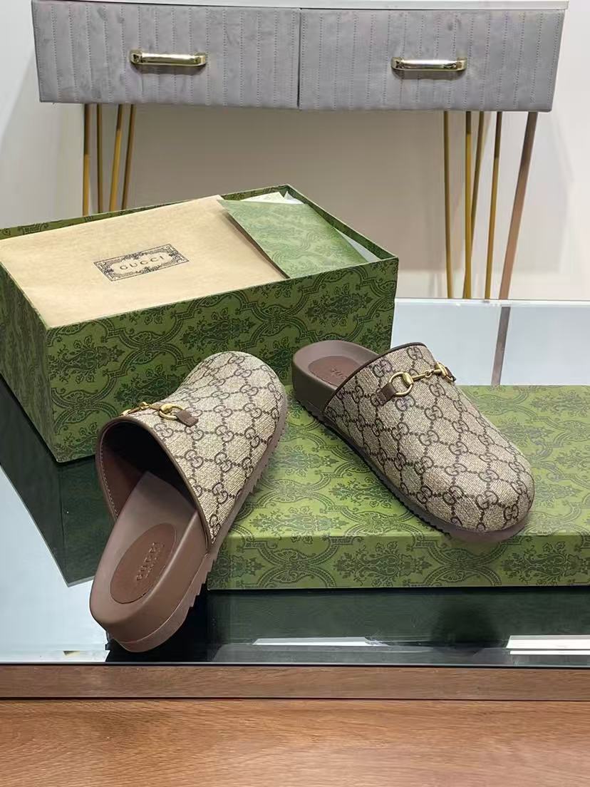 Gucci Horsebit mule in GG Supreme - Image 6