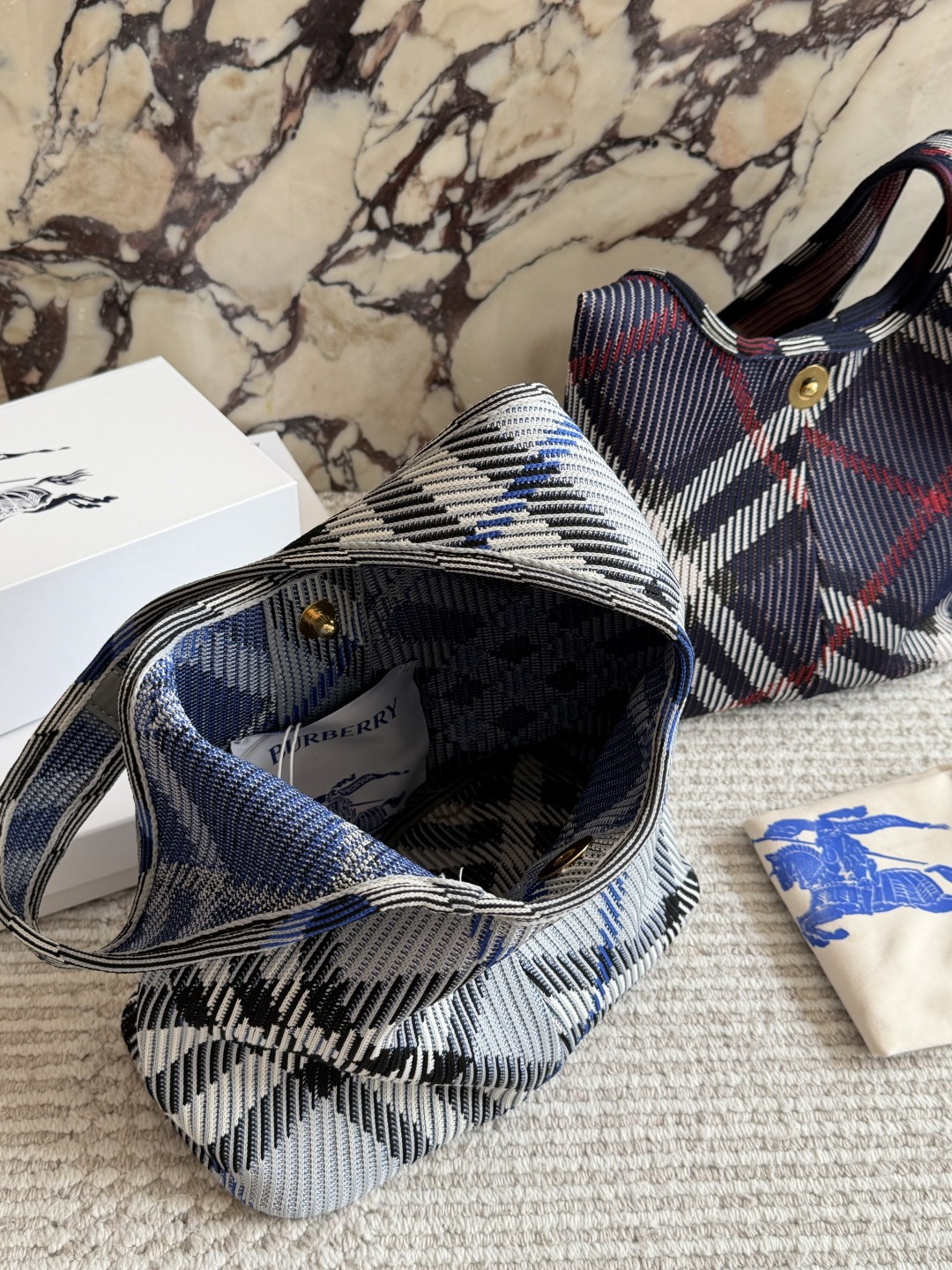 Burberry Check Knitted Shoulder Bag - Image 9