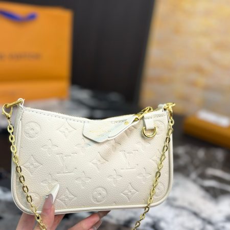 LV's Latest Mahjong Coin Purse - Image 4