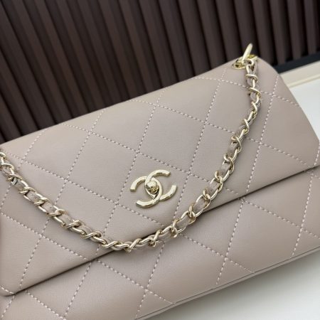 Chanel Large Flap Bag - Image 3