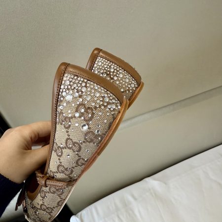 Gucci Women's GG Crystal Gucci Horsebit Ballet Flat in Beige - Image 7