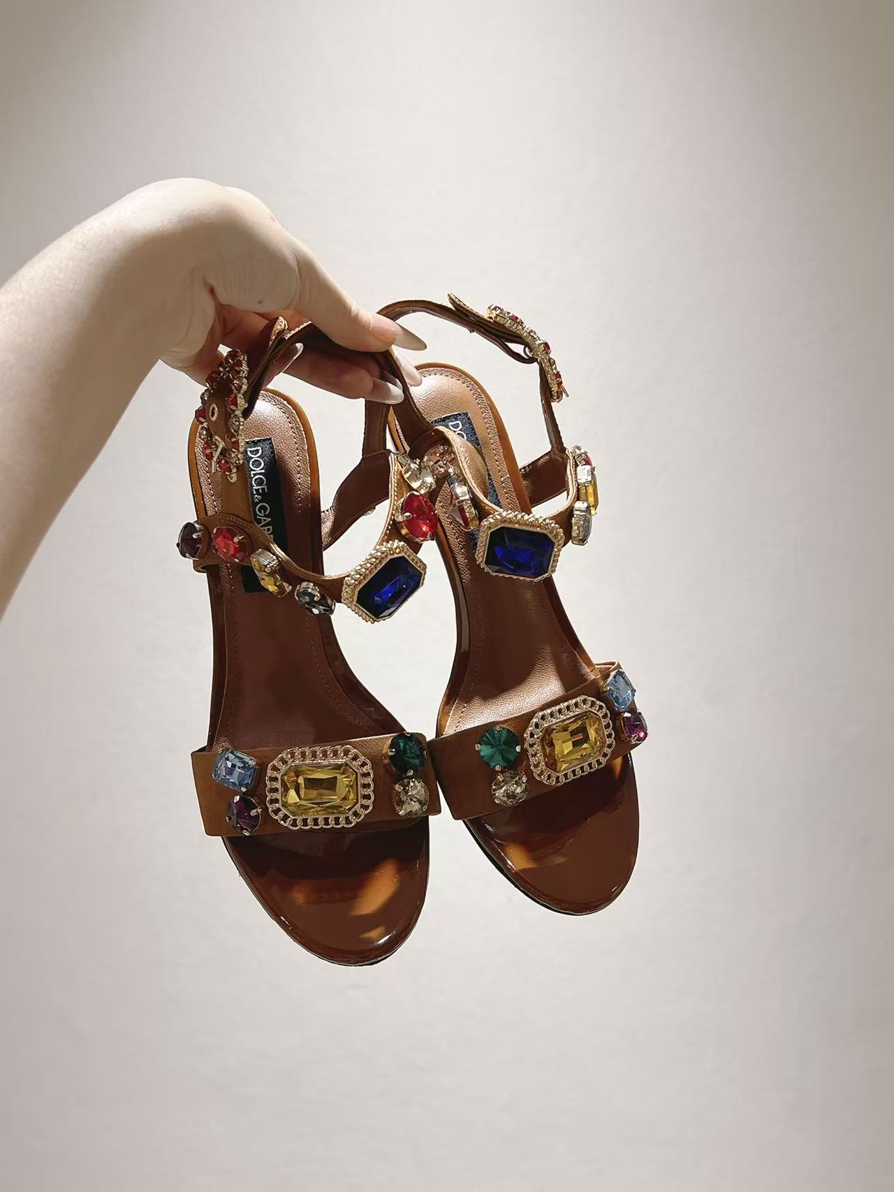 Dolce & Gabbana Straw Sandals - Image 6