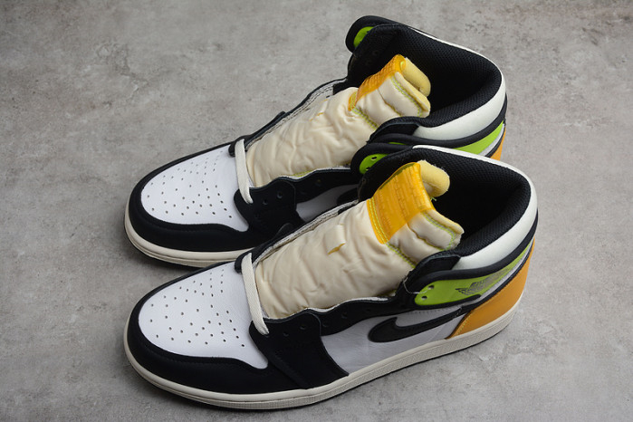 Air Jordan 1 High OG University Gold 555088-118 - Image 9