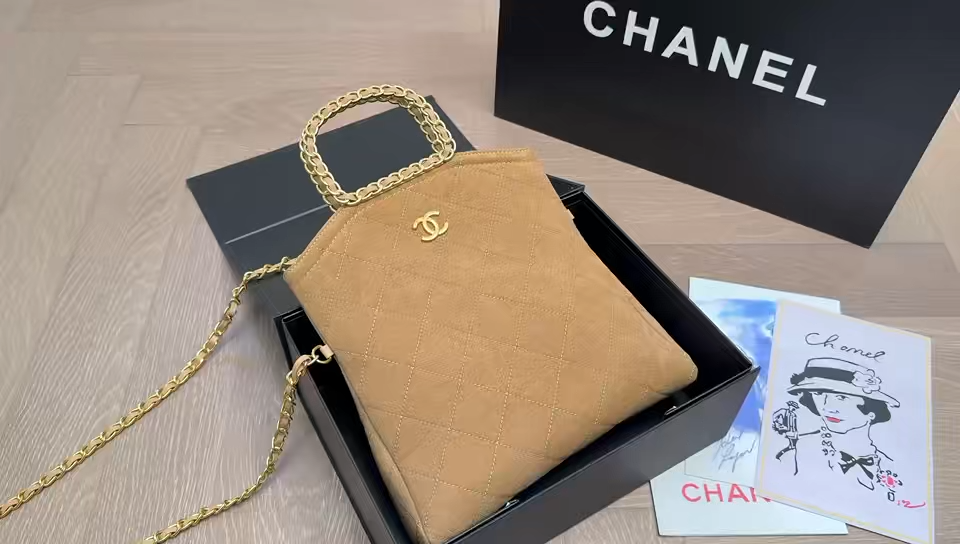 Chanel New Quilted Handbag - Image 1