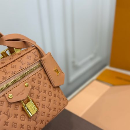 LV Nice BB Vintage Makeup Bag - Image 4