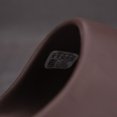 Yeezy Slide Soot G55495 - Image 3