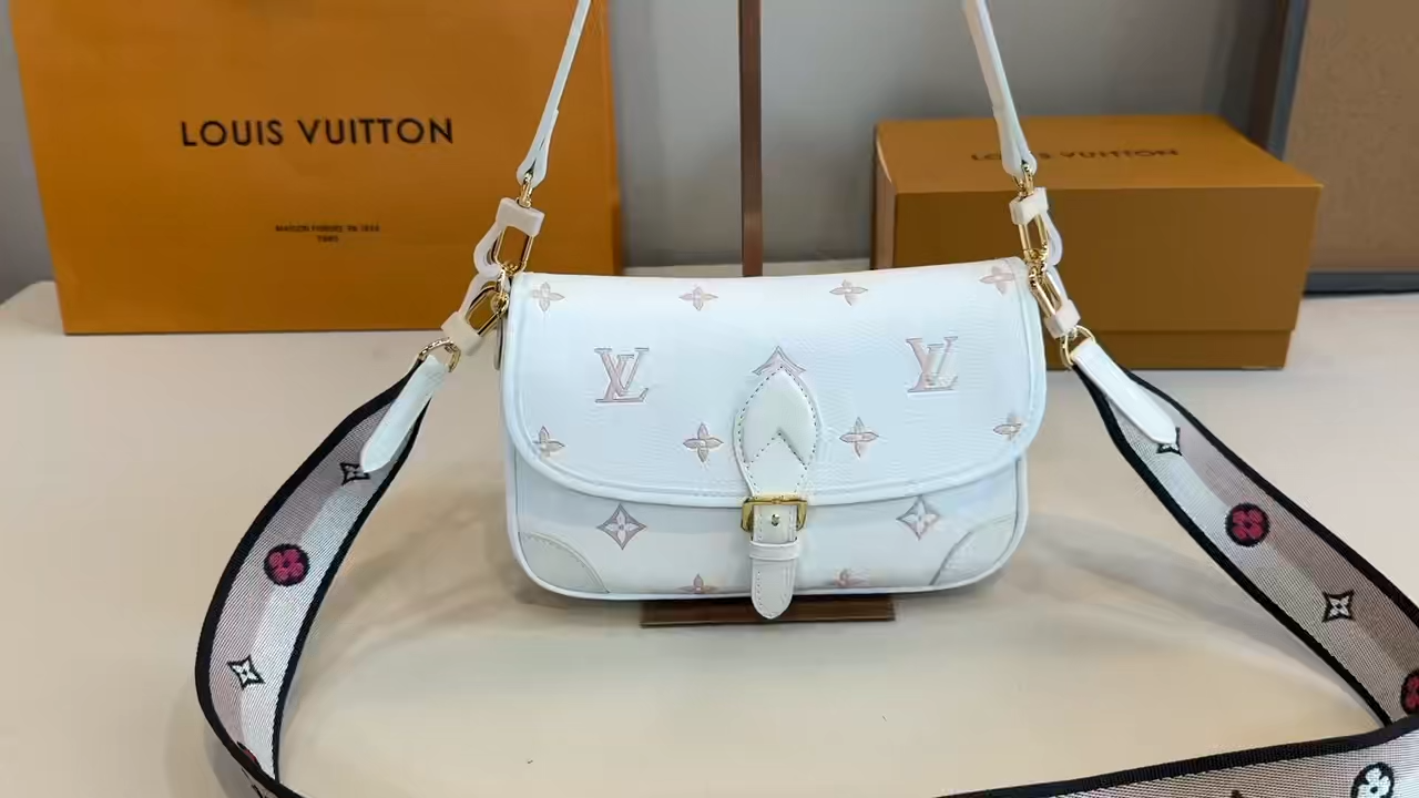 LV Baguette Bag - Image 2
