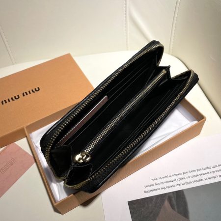 MIU MIU Matelassé Leather Card Bag - Image 4
