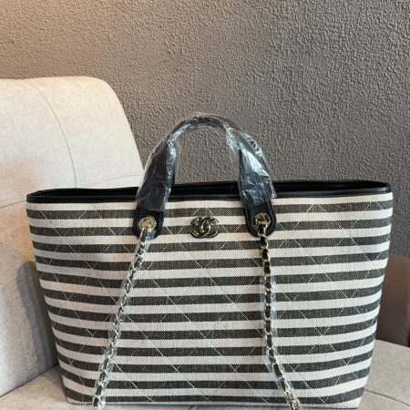 Chanel Deauville Tote Bag - Image 8