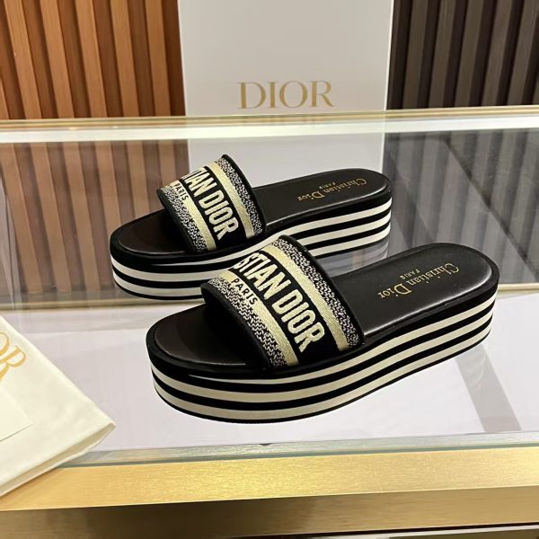 Dway Platform Slide Deep Blue Embroidered Cotton | DIOR