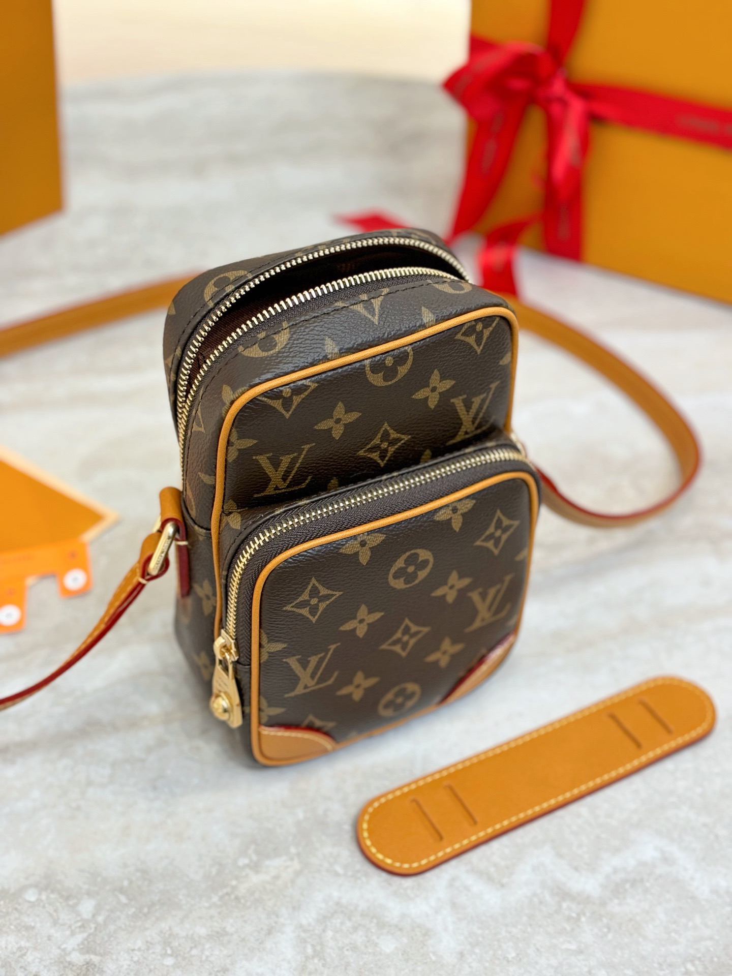 LV Amazone G69 Bags - Image 7