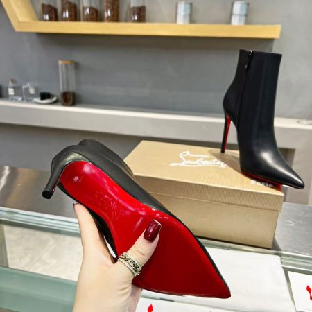 Christian Louboutin So Kate Booty Heels - Image 9