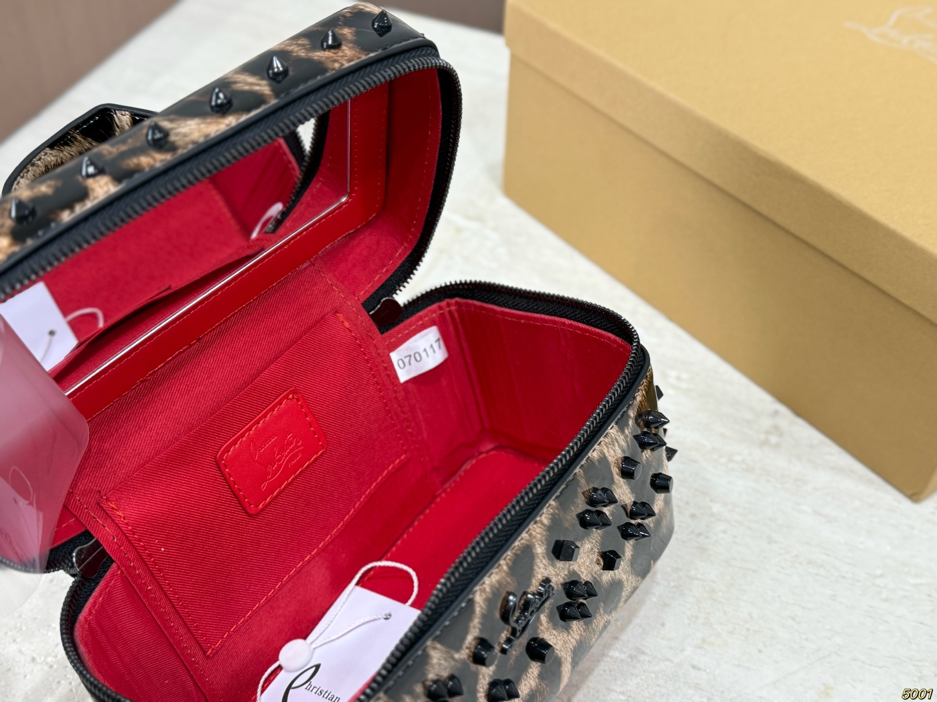 Ferragamo Leopard Vanity Box - Image 10