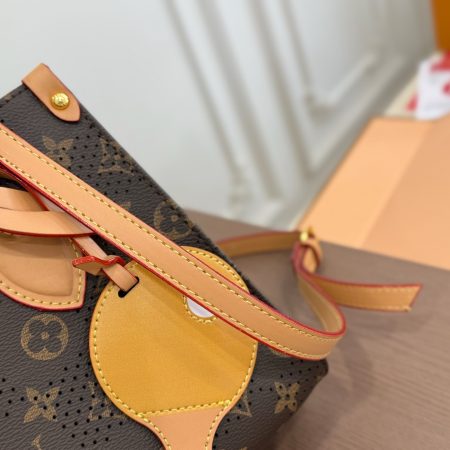 LV-Tote-Bag - Image 4