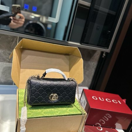 Gucci Coolidge Chain Bag