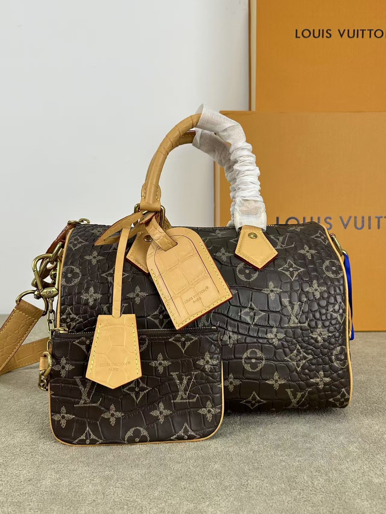 LV Speedy P9 Shoulder Bag 25 Top Quality - Image 1