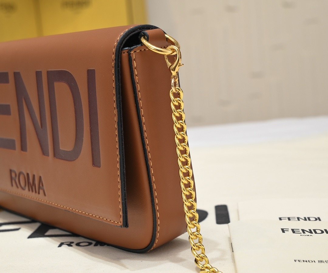 FENDI Pochette 3 IN 1 Bag - Image 6
