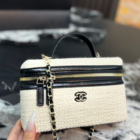 Chanel Resort Collection Denim Lunchbox Bag - Image 3