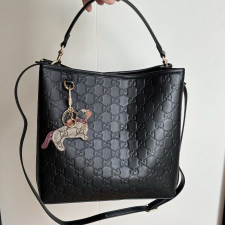 Gucci GG Emblem Medium Bucket Bag Black - Image 4