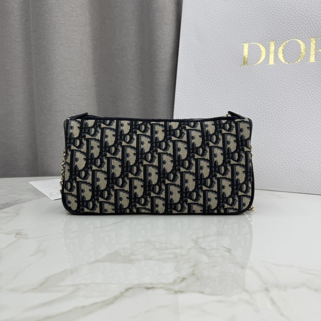 Dior Oblique Bow Pouch with Chain - Image 3