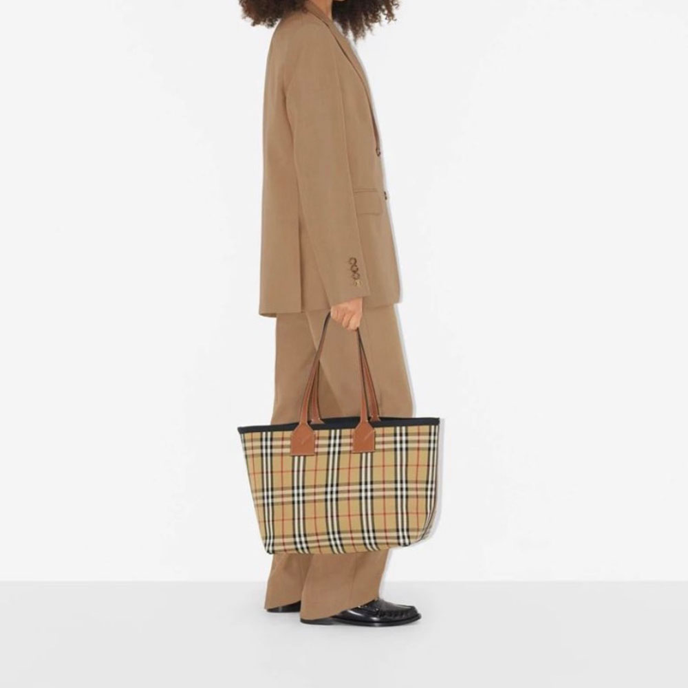 Burberry London Bag Medium - Image 2