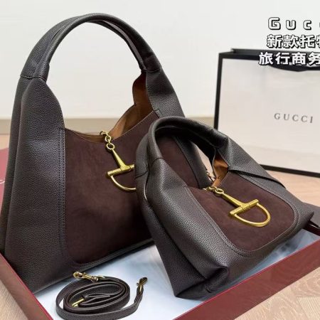 Gucci's New Tote Bag - Image 5