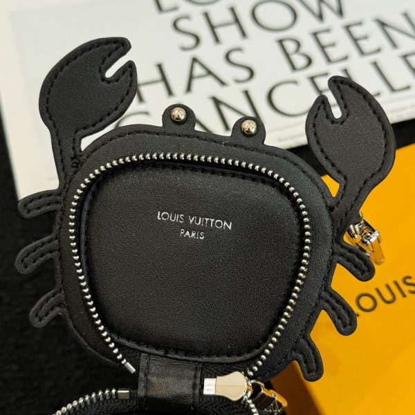 LV  Accessories