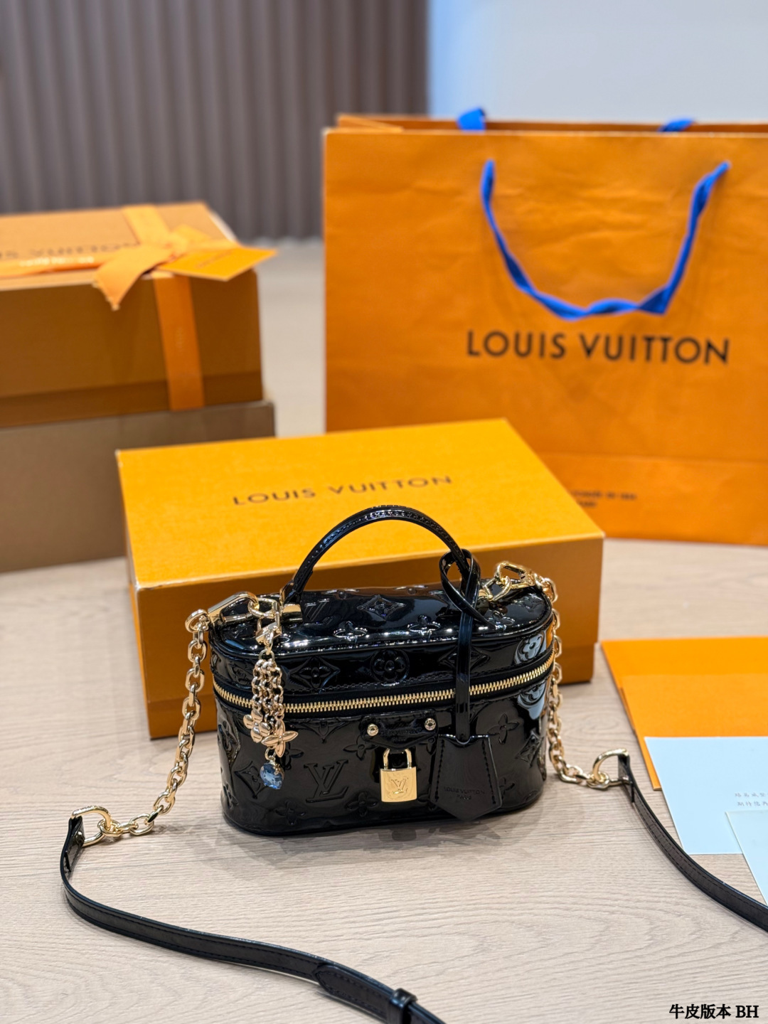 LV Vanity Chain Pouch Monogram Bag - Image 3