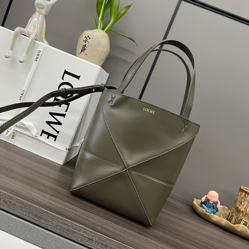 Loewe Mini Puzzle Fold Tote in shiny calfskin Green - Image 1