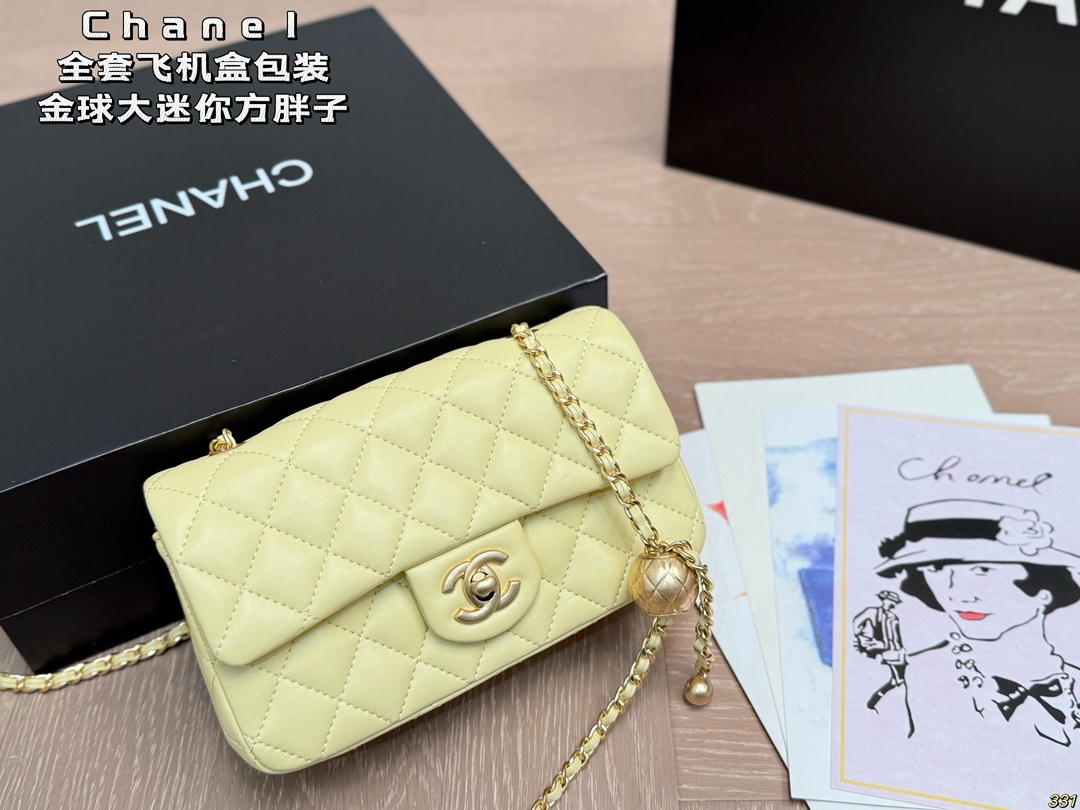 Chanel Mini Chain Bag - Image 3