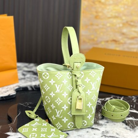 LV AII IN BB25ss Bucket Bag - Image 2