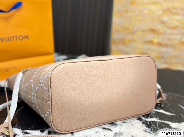 Lv onthego Shopping Bag