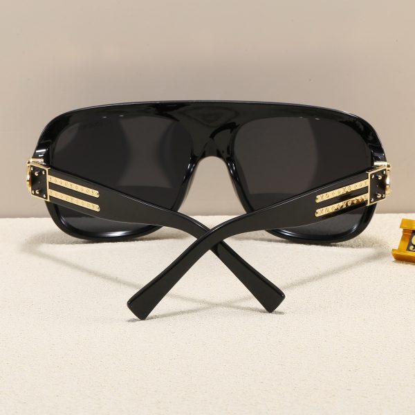 LV Fashionable Sunglasses